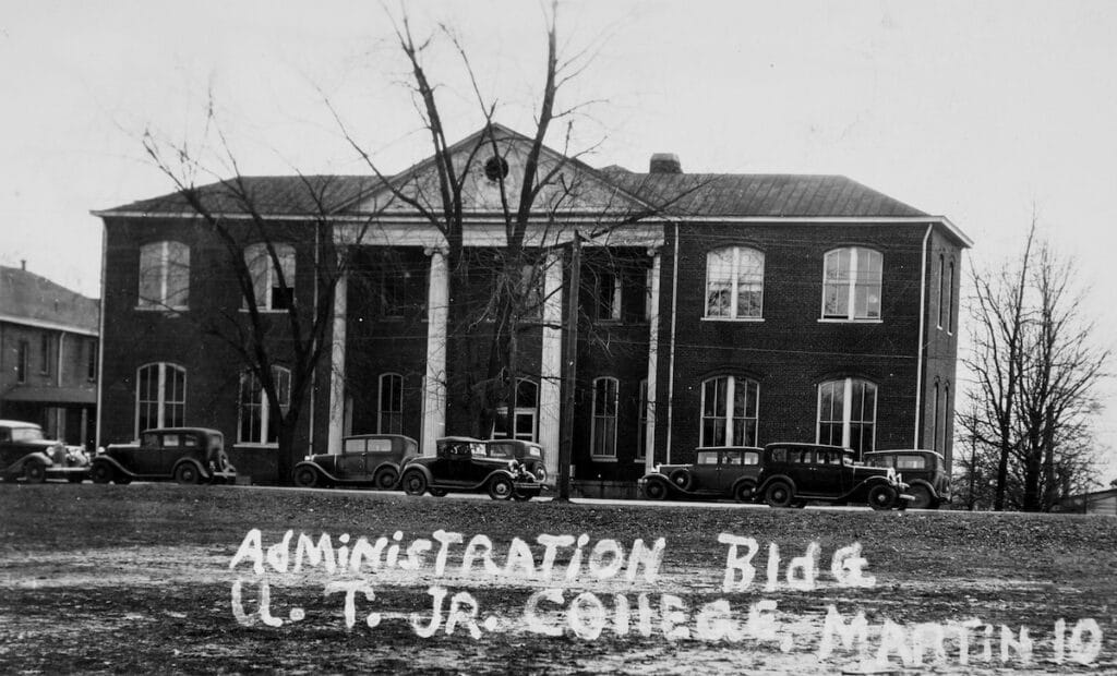 UT Junior College Administration Building