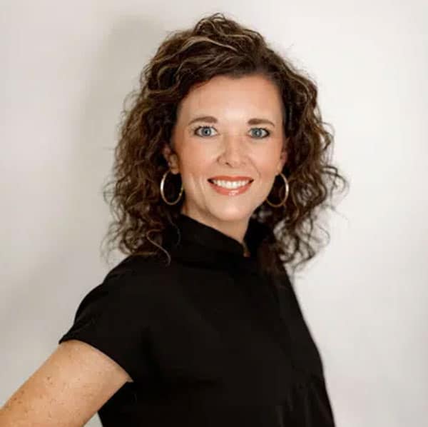 Headshot of Melissa Reeves.